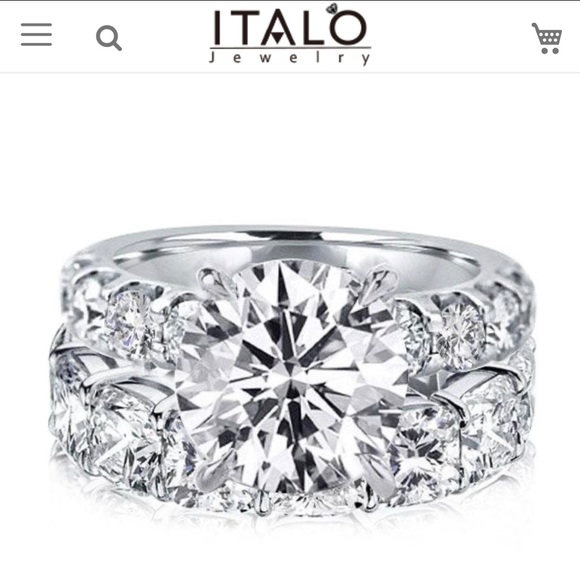 Italo Jewelry - Italo Round And Cushion Cut Engagement Rings Sets